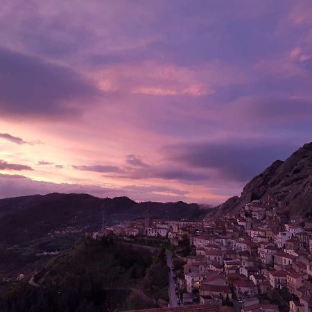 La Pietra Gialla Pietrapertosa Esterno foto