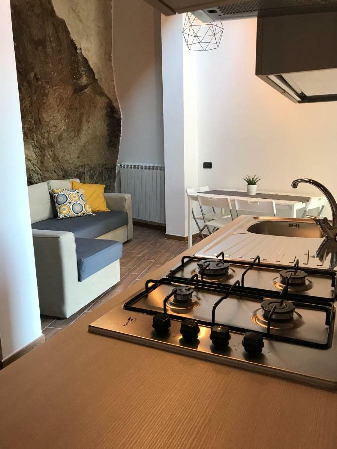 La Pietra Gialla Pietrapertosa Esterno foto
